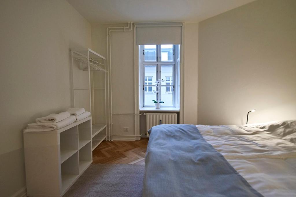 3-bedroom apartment close to Nyhavn and Queen's Palace Amalienborg - image 5