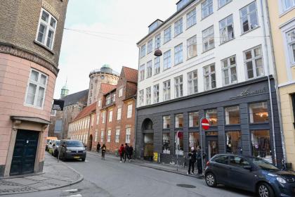 Cozy 2-bedroom apartment in downtown Copenhagen 350 meters to the metro station - image 13