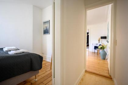 Two-bedroom Apartment in the Iconic Historical Part of Copenhagen - image 5