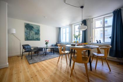 Cozy 1-bedroom apartment in the historical center of Copenhagen close to Tivoli - image 5