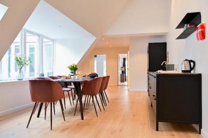 Modern apartment in the heart of Copenhagen - image 6
