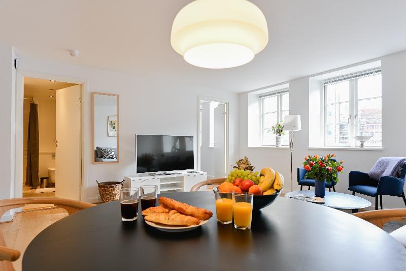 Lovely 1-bedroom apartment in the 18th century bulding in downtown Copenhagen - main image