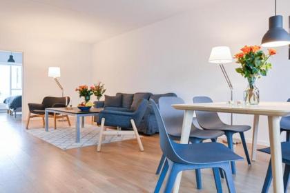 Modern and Spacious Apartment near the metro in Orestad - image 2