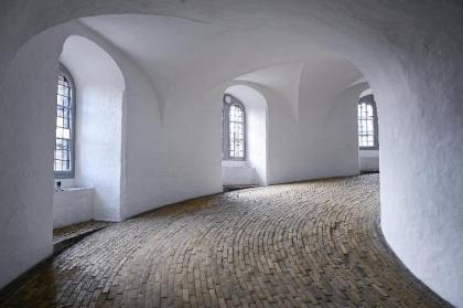Hyggelig and spacious 4-bedroom apartment in the heart of Copenhagen - image 16
