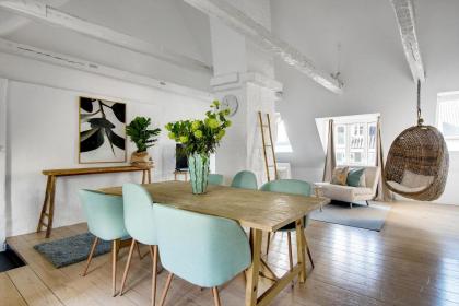 Sanders Main - Endearing Two-Bedroom Duplex Apartment Next to Magical Nyhavn