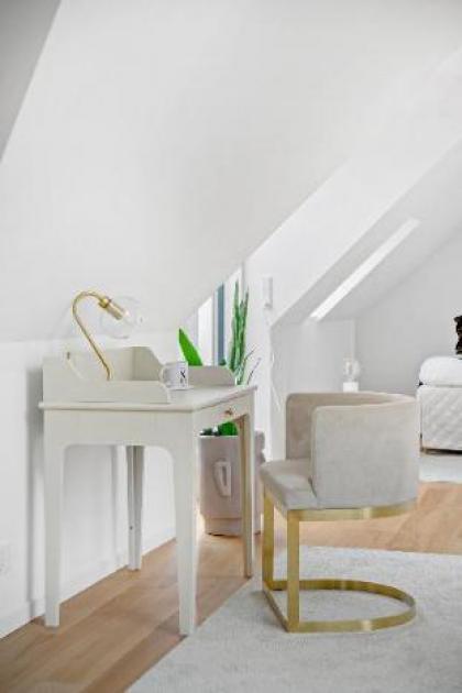 Spacious and Bright 1 bedroom apartment with terrace in central Copenhagen