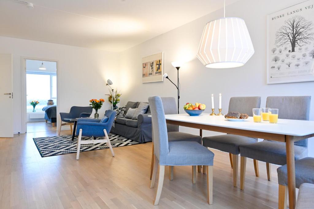 Three-bedroom Apartment with a Balcony in Copenhagen Ørestad near metro station - main image