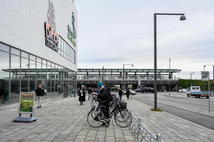 Three-bedroom Apartment with a Balcony in Copenhagen Ørestad near metro station - image 3