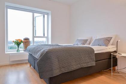 Three-bedroom Apartment with a Balcony in Copenhagen Ørestad near metro station - image 9