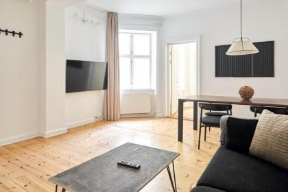 Spacious 3B w Double Beds Copenhagen City Centre - image 25