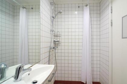 Spacious Scandinavian 3BR Flat in Vibrant Area - image 25