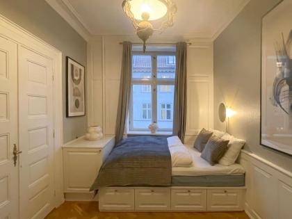 Large Luxury Apt with Canal View in Central CPH City - image 21