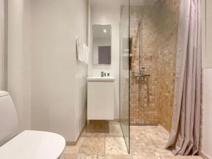 Large Luxury Apt with Canal View in Central CPH City - image 22