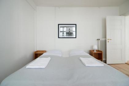 Spacious Tivoli Gardens Apartment w 2 bedrooms - image 28