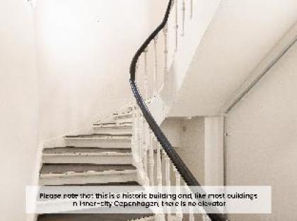 Smaller Luxury Apartment - image 20