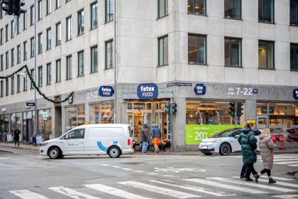 Sanders Monarch - Charming One-Bedroom Apartment With Two Balconies - image 30