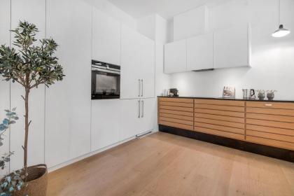 Incredible 134m2 penthouse in the city center - image 21