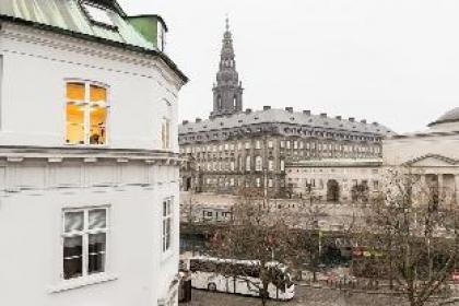 Stylish · Heart of CPH · Next to DK Parliament - image 19