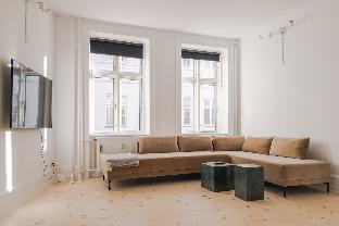 Lovely Apt · Next to DK Parliament · Heart of CPH - main image