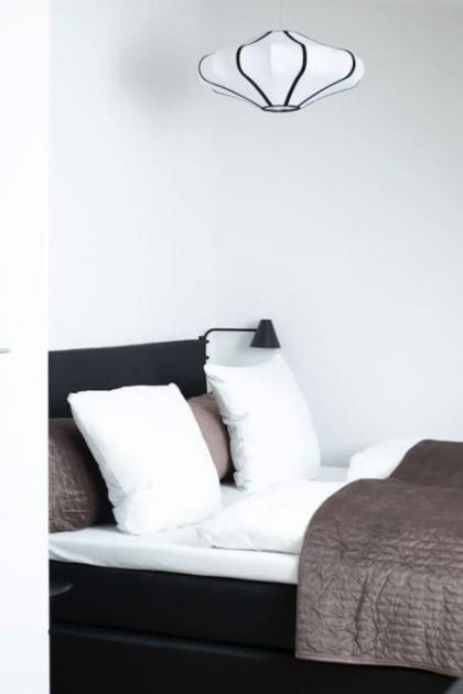 Cozy 3BR Lake View Flat w Bath Tub in Copenhagen - image 30