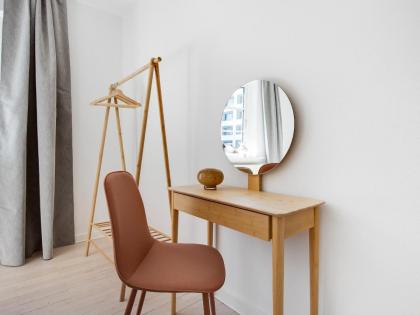 Sanders Charm - Endearing Two-Bedroom Apartment with Shared Garden - image 22