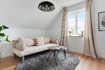Sanders Nordre Digevej - Amazing 3-Bedroom Apartment with Shared Garden - image 14