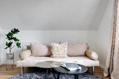 Sanders Nordre Digevej - Amazing 3-Bedroom Apartment with Shared Garden - image 6
