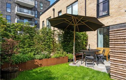 Beautiful Home In Kbenhavn S With Wifi And 4 Bedrooms - image 23