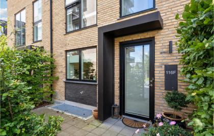Beautiful Home In Kbenhavn S With Wifi And 4 Bedrooms - image 24
