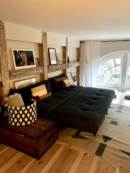 Christianshavn Canalside Luxury Apartment - image 21
