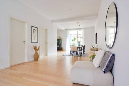 Nordic style top location balcon - image 21