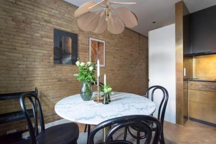 Extravagant-2 bedrooms-Bronze - image 28