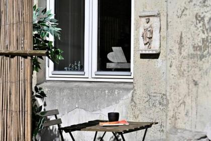 Unique apartment in great location - image 24