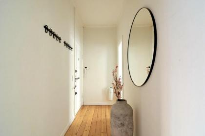 Perfect for Friends & Families in Charming Area - image 23