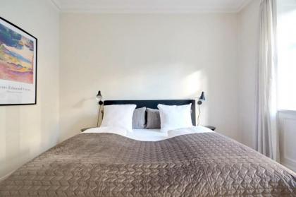 Perfect for Friends & Families in Charming Area - image 26