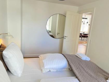 Spacious Apartment • Near the Harbour - image 28